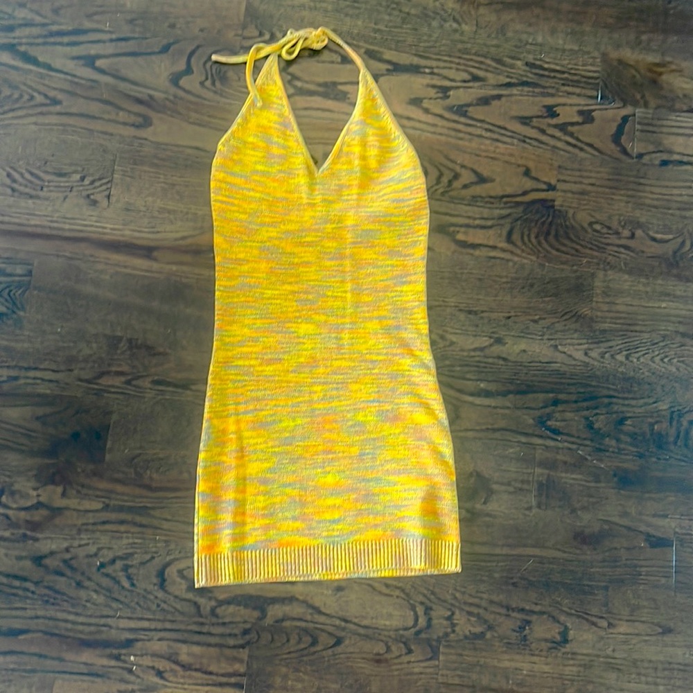 Forever 21 Gorgeous body con tan yellow halter dress size large